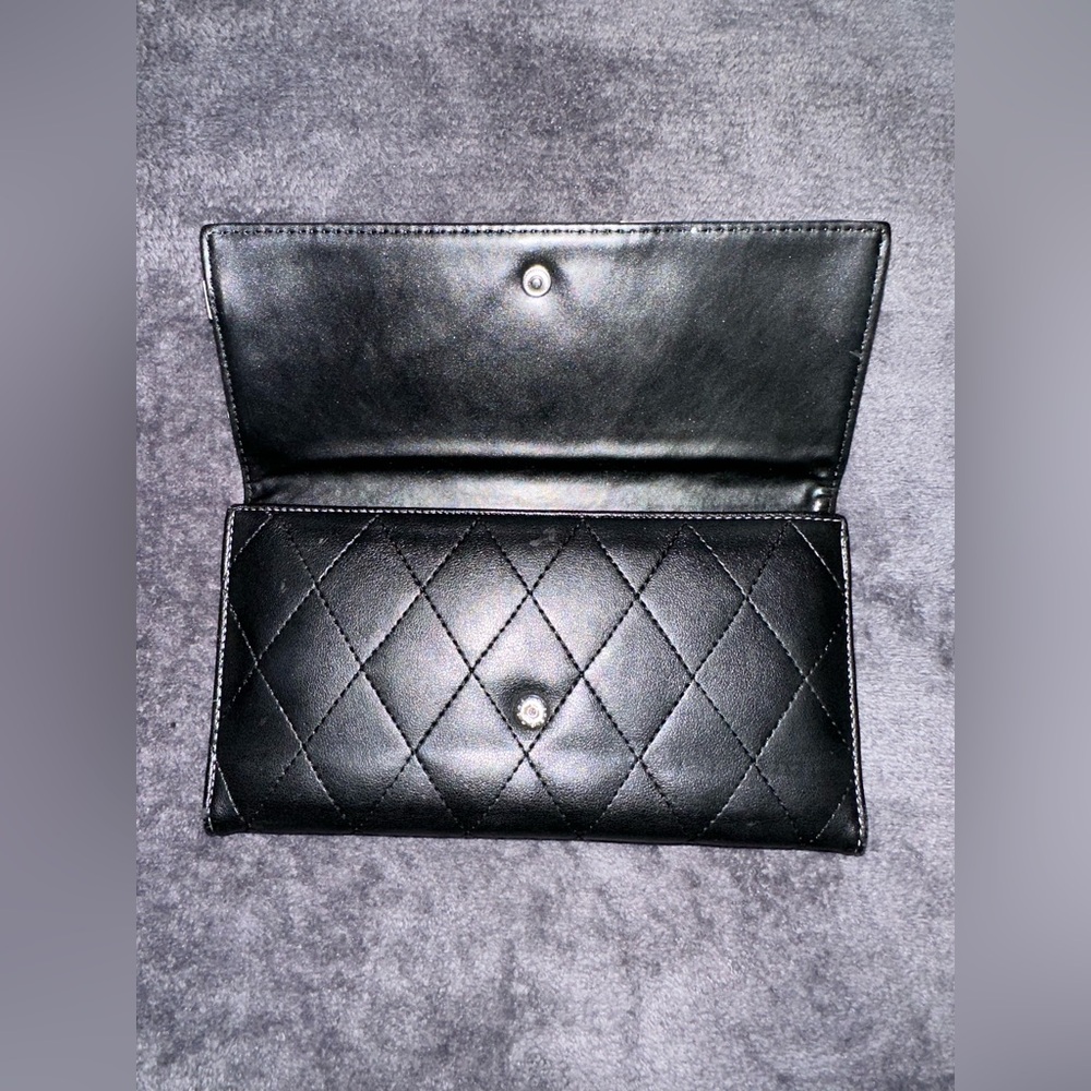 Chanel Vintage Black and White Quilted Wallet Luxurious Design - Picture 7 of 16